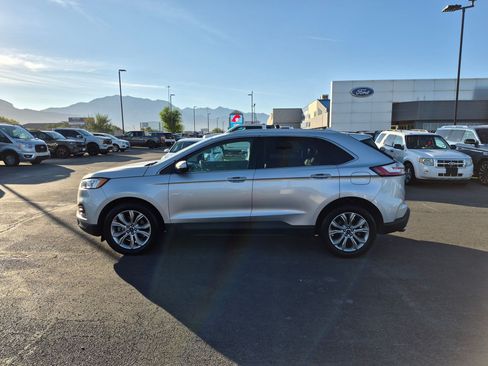 Used 2019 Ford Edge Titanium AWD/4WD image 9