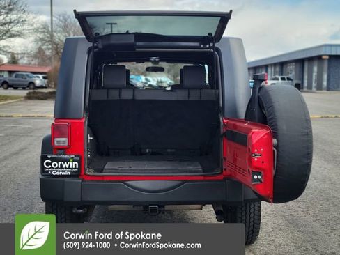 Used 2010 Jeep Wrangler Unlimited Sport w/ Dual Top Group image 18