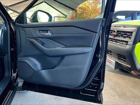 Certified 2024 Nissan Rogue SL w/ SL Premium Package image 21