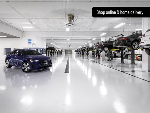 Used 2023 Audi e-tron Premium w/ Convenience Plus Package image 31