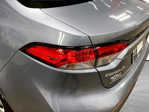 Used 2025 Toyota Corolla LE FWD image 29