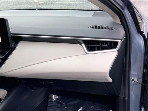 Used 2024 Toyota Corolla LE image 18