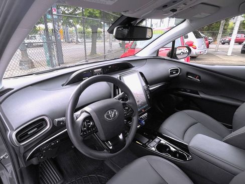 Used 2020 Toyota Prius Prime Limited FWD image 20