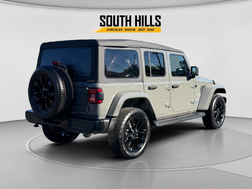 Used 2021 Jeep Wrangler Unlimited Sahara w/ Cold Weather Group AWD/4WD image 5