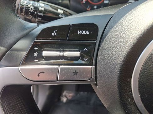 Used 2025 Hyundai Elantra SEL FWD image 23
