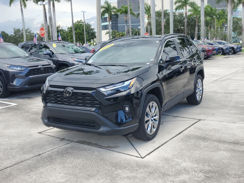 Certified 2023 Toyota RAV4 XLE Premium image 7