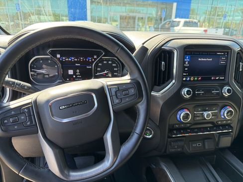 Used 2023 GMC Sierra 2500 Denali image 3