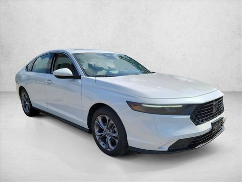 Used 2024 Honda Accord EX image 3