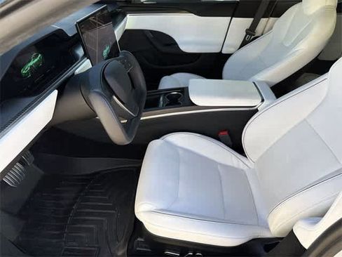 Used 2021 Tesla Model S Plaid image 13