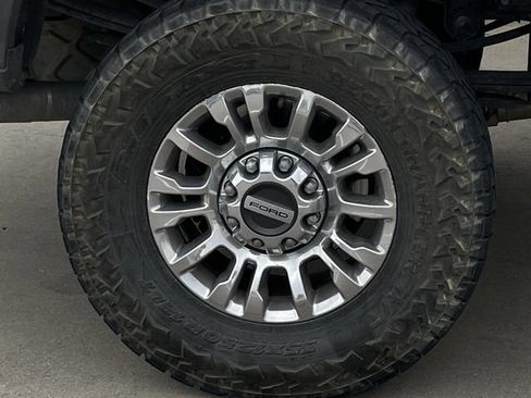 Used 2020 Ford F250 XLT w/ XLT Premium Package AWD/4WD image 8