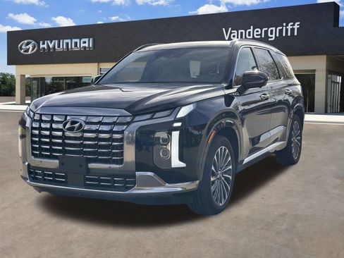 Used 2025 Hyundai Palisade Calligraphy image 2