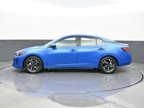 Used 2024 Nissan Sentra SV FWD image 8