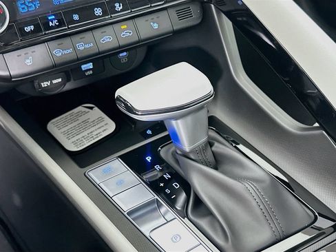 New 2026 Hyundai Elantra Limited FWD image 15