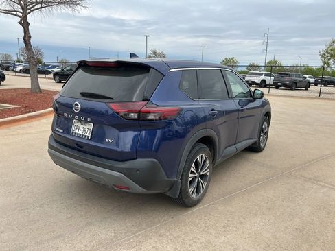 Certified 2021 Nissan Rogue SV image 5