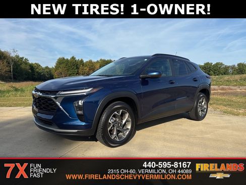 Certified 2024 Chevrolet Trax LT w/ Driver Confidence Package image 1