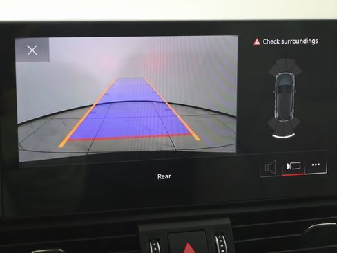 Used 2024 Audi Q5 2.0T Premium w/ Convenience Package image 10