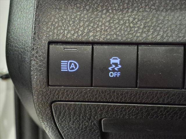 Used 2020 Toyota Camry XLE FWD image 10