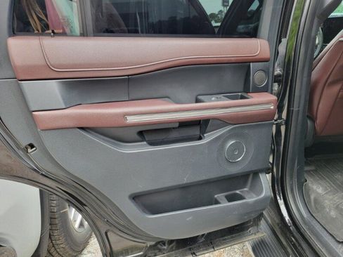 Used 2022 Ford Expedition Limited RWD image 29