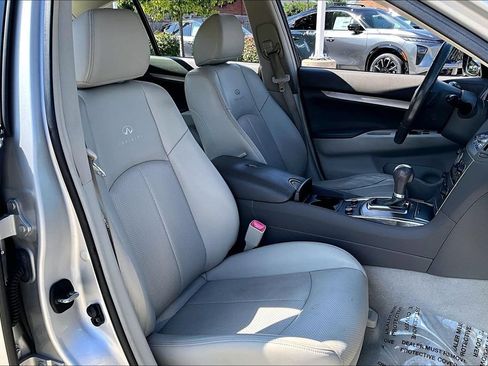 Used 2011 INFINITI G37 x Sedan w/ Premium Pkg AWD/4WD image 25
