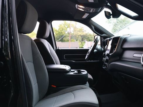 Used 2024 RAM 3500 Big Horn image 17