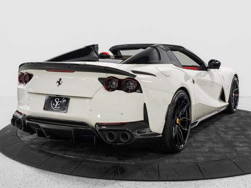 Used 2023 Ferrari 812 GTS RWD image 9