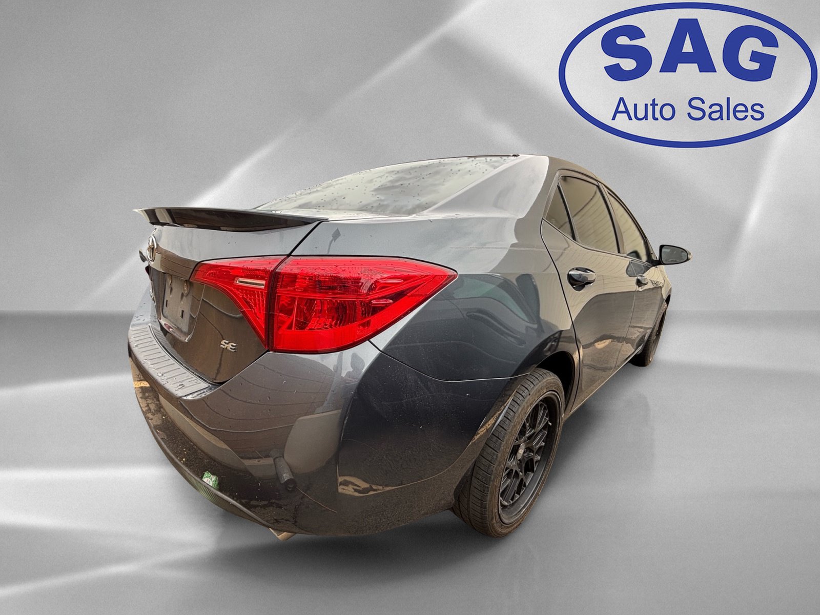 Used 2017 Toyota Corolla SE FWD image 3