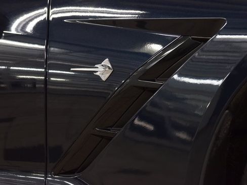 Used 2016 Chevrolet Corvette Stingray Coupe w/ Battery Protection Package image 17