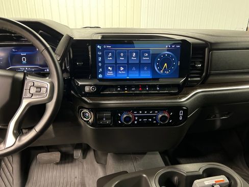 Certified 2023 Chevrolet Silverado 1500 RST w/ Z71 Off-Road Package AWD/4WD image 22