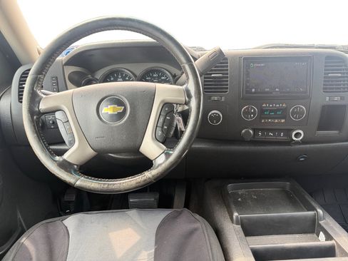 Used 2013 Chevrolet Silverado 2500 LT w/ Interior Plus Package AWD/4WD image 11