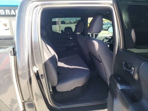 Used 2019 Toyota Tacoma TRD Off-Road w/ Technology Package image 24