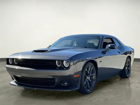 Used 2023 Dodge Challenger R/T w/ Plus Package image 1