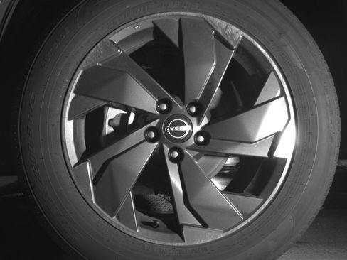 Used 2025 Nissan Rogue SV FWD image 12