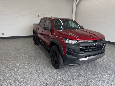 Used 2024 Chevrolet Colorado Trail Boss w/ Advanced Trailering Package AWD/4WD image 7
