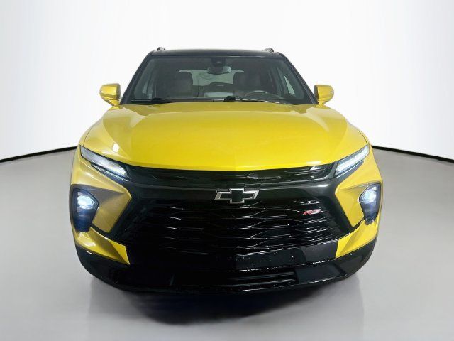 Used 2023 Chevrolet Blazer RS AWD/4WD image 2