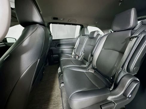 Used 2023 Honda Odyssey EX-L image 13
