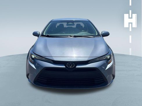 Used 2024 Toyota Corolla LE FWD image 2