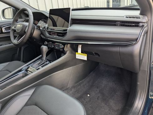 New 2026 Jeep Compass Latitude AWD/4WD image 25