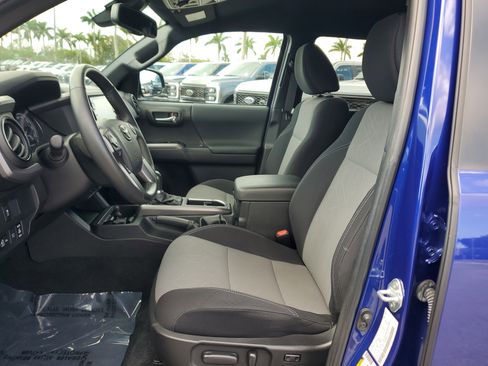 Used 2023 Toyota Tacoma TRD Off-Road w/ Technology Package image 26