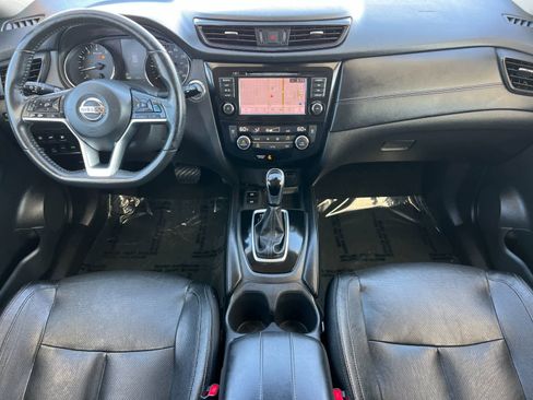Used 2019 Nissan Rogue SL image 4