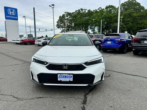 Used 2025 Honda Civic Sport image 3