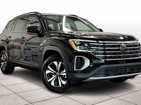 New 2026 Volkswagen Atlas SE image 2