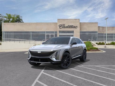 New 2025 Cadillac Lyriq Luxury image 8