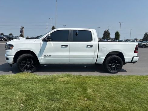 Used 2024 RAM 1500 Laramie AWD/4WD image 7