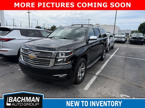 Used 2017 Chevrolet Suburban Premier AWD/4WD image 3