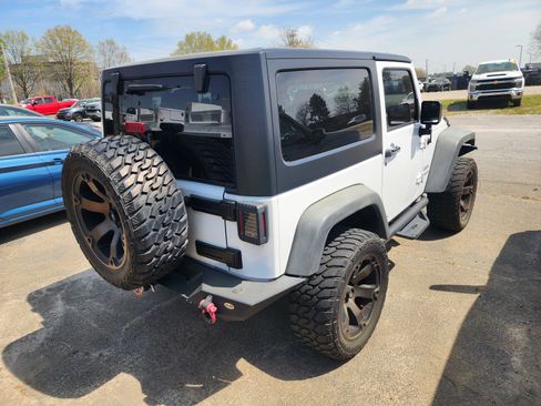 Used 2012 Jeep Wrangler Sport image 8