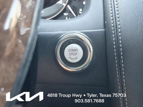 Used 2017 INFINITI QX80 Signature Edition RWD image 36