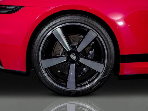 Used 2025 Porsche 911 Carrera image 20