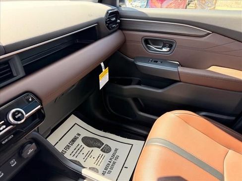 New 2026 Honda Pilot Touring image 17