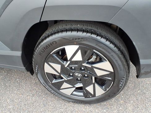 Used 2025 Hyundai Kona SEL FWD image 13