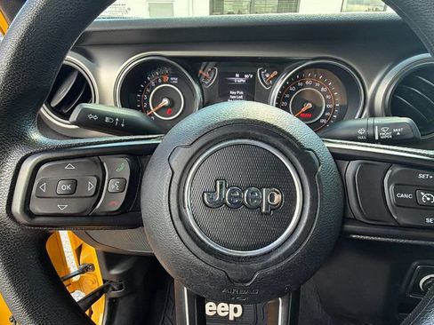 Used 2018 Jeep Wrangler Unlimited Sport AWD/4WD image 16